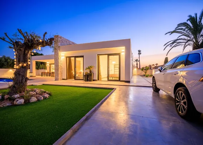 Mi Luna Villa